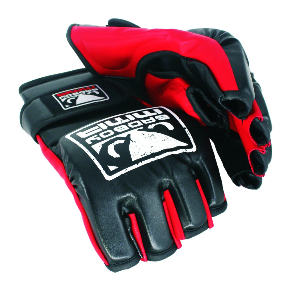 bad boy boxing gloves strike - MMATeam.gr